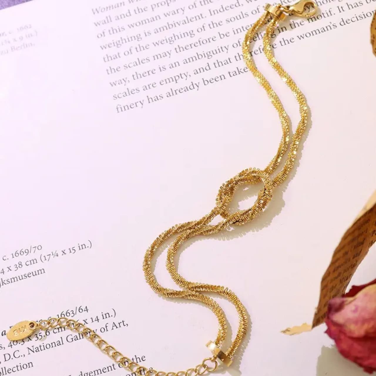 Artificial jewelleryAKaccessories