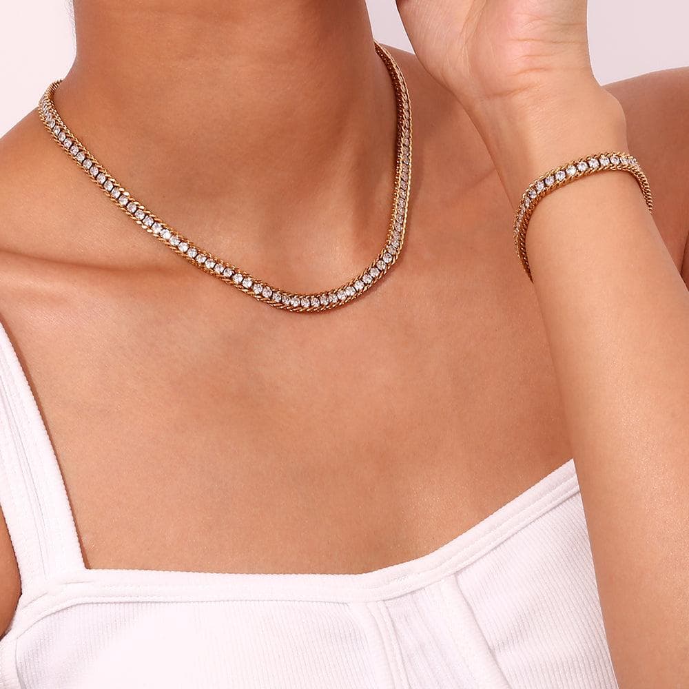 Artificial jewelleryAKaccessories