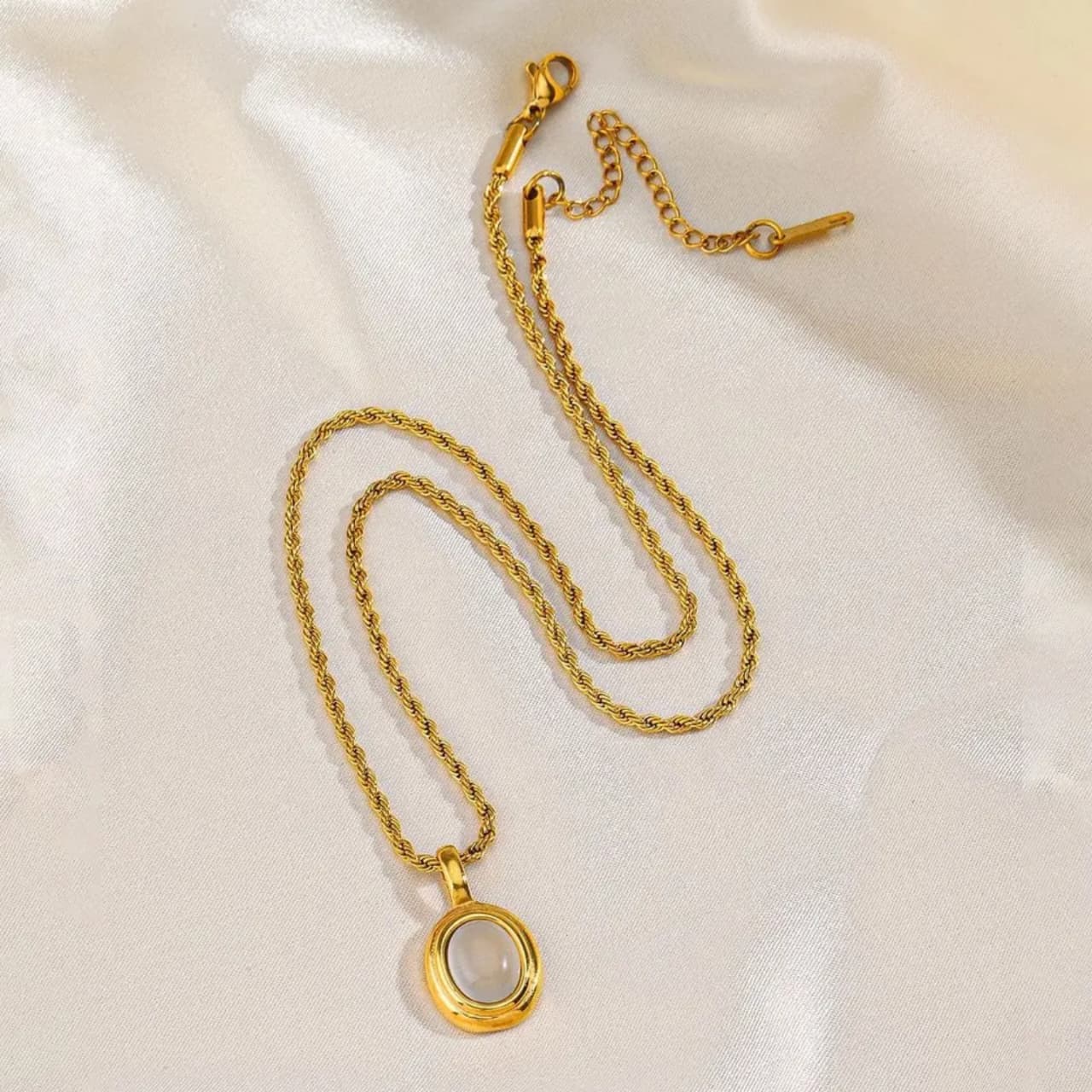 White Stone Rope Chain Necklace