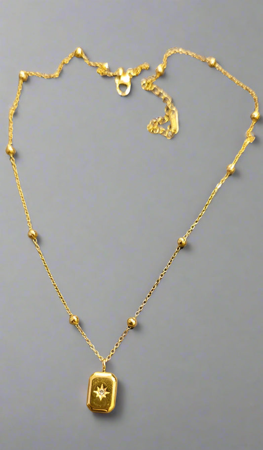 Artificial jewelleryAKaccessories