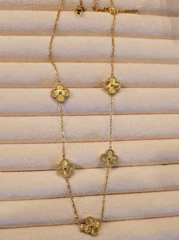 Artificial jewelleryAKaccessories