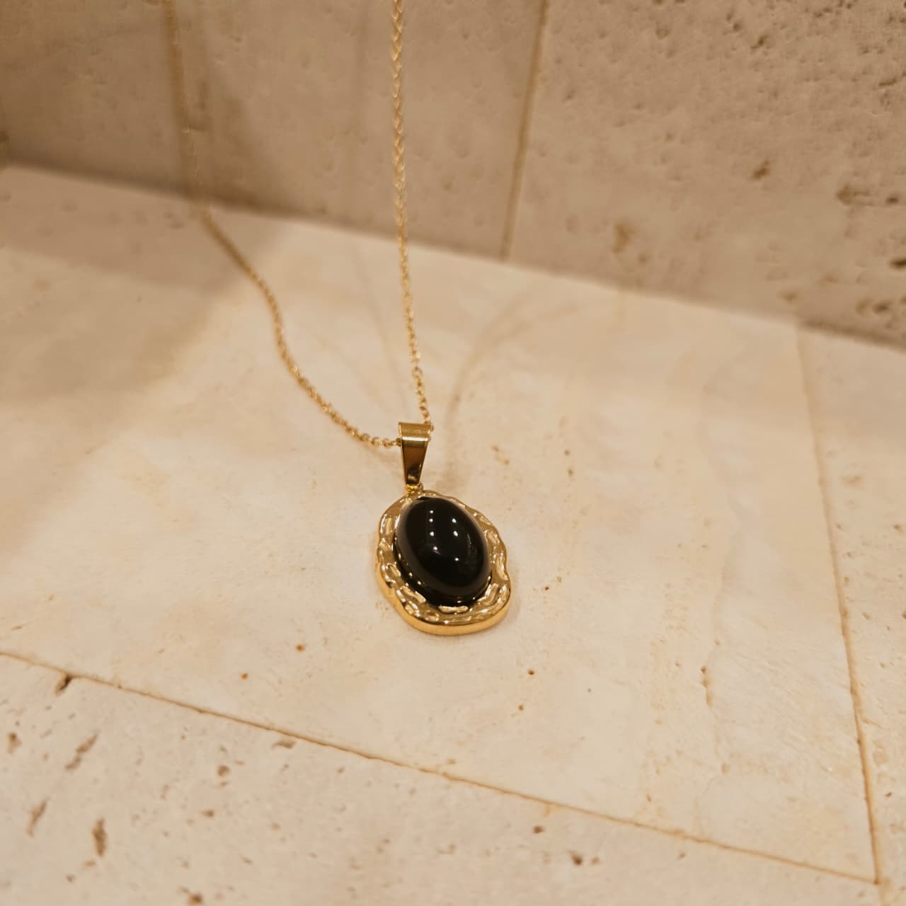 Block stone necklace