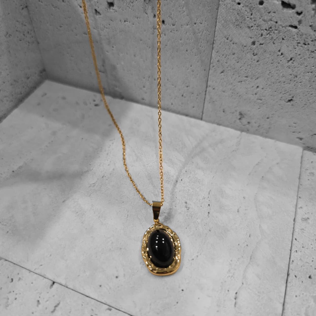 Block stone necklace