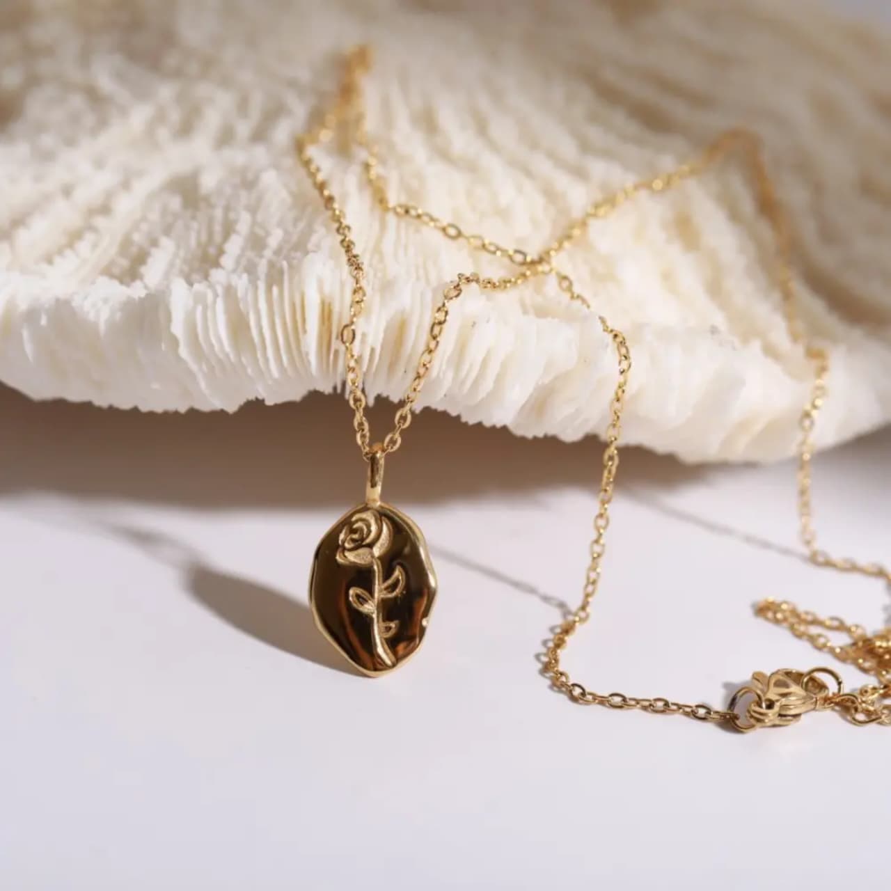 New  Rose gold Plated necklace