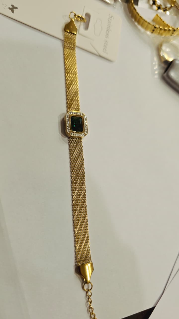 Rowena emerald Bercelet S