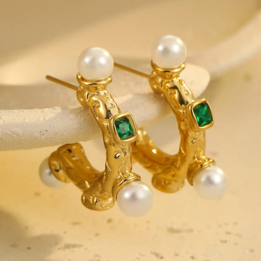Pal's emerald Earrings