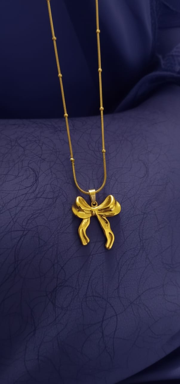 Bow Antique Necklace